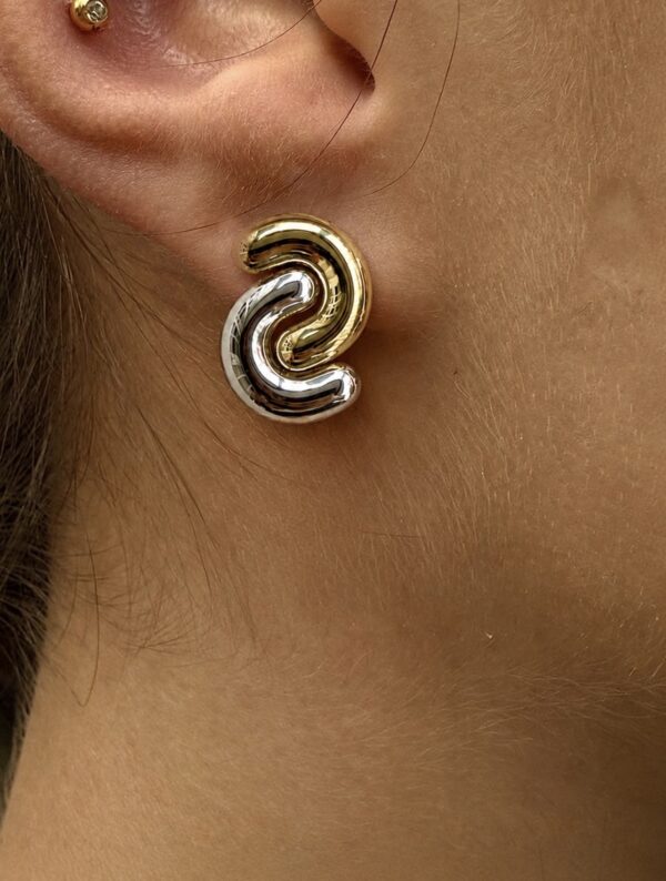 Aretes Danza Metalica