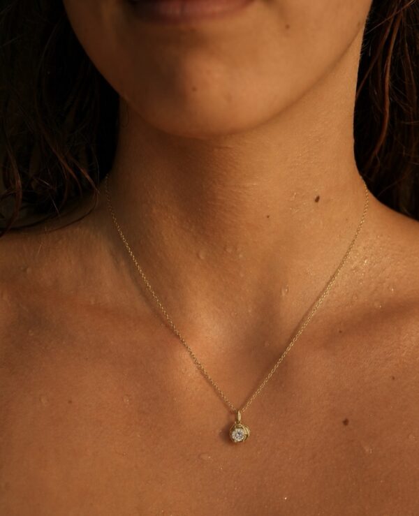Collar Lotus